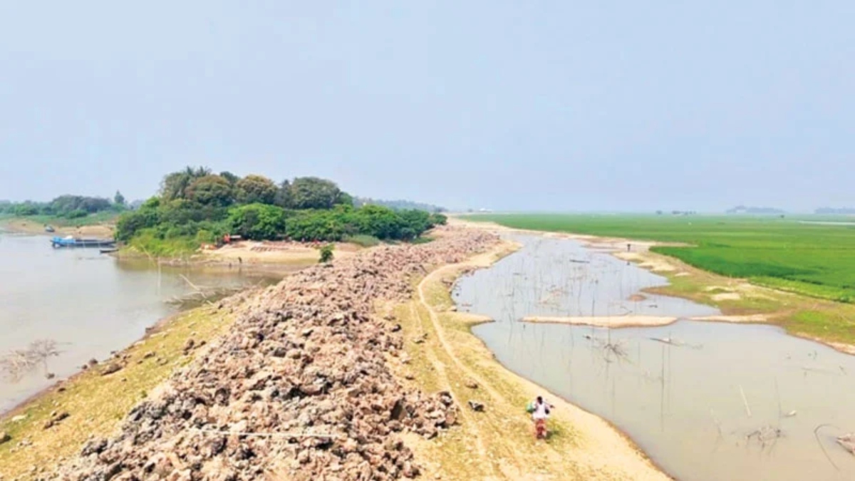 নির্ধারিত সময়েও শেষ হয়নি বাঁধের কাজ, সুনামগঞ্জের হাওরে ফসলহানির আশঙ্কা