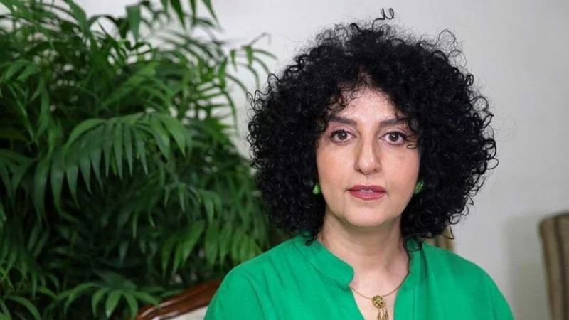 নোবেলজয়ী নার্গিসকে সাড়ে ৭ বছরের কারাদণ্ড দিল ইরান