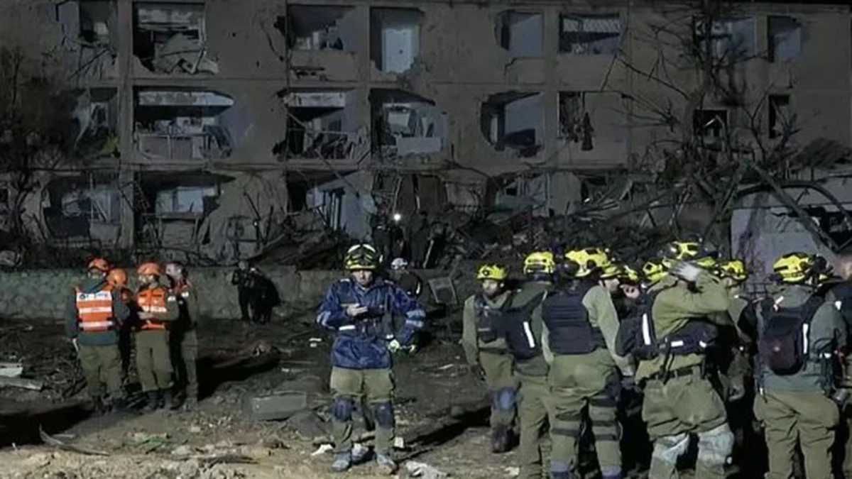 ইসরায়েলের পরমাণু কেন্দ্রের কাছে ইরানের বিধ্বংসী হামলা