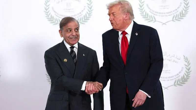 ইরান যুদ্ধে পাকিস্তান সক্রিয় হলেও কোণঠাসা কি ভারত?