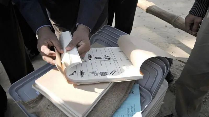 'হ্যাঁ' ভোটের প্রচারণা, অন্তর্বর্তী সরকারের ভূমিকা প্রশ্ন তৈরি করছে?