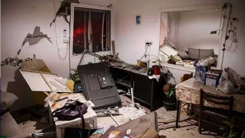 ইরানি ক্ষেপণাস্ত্র হামলায় লণ্ডভণ্ড ইসরায়েলের আরাদ শহর, নিহত ৬