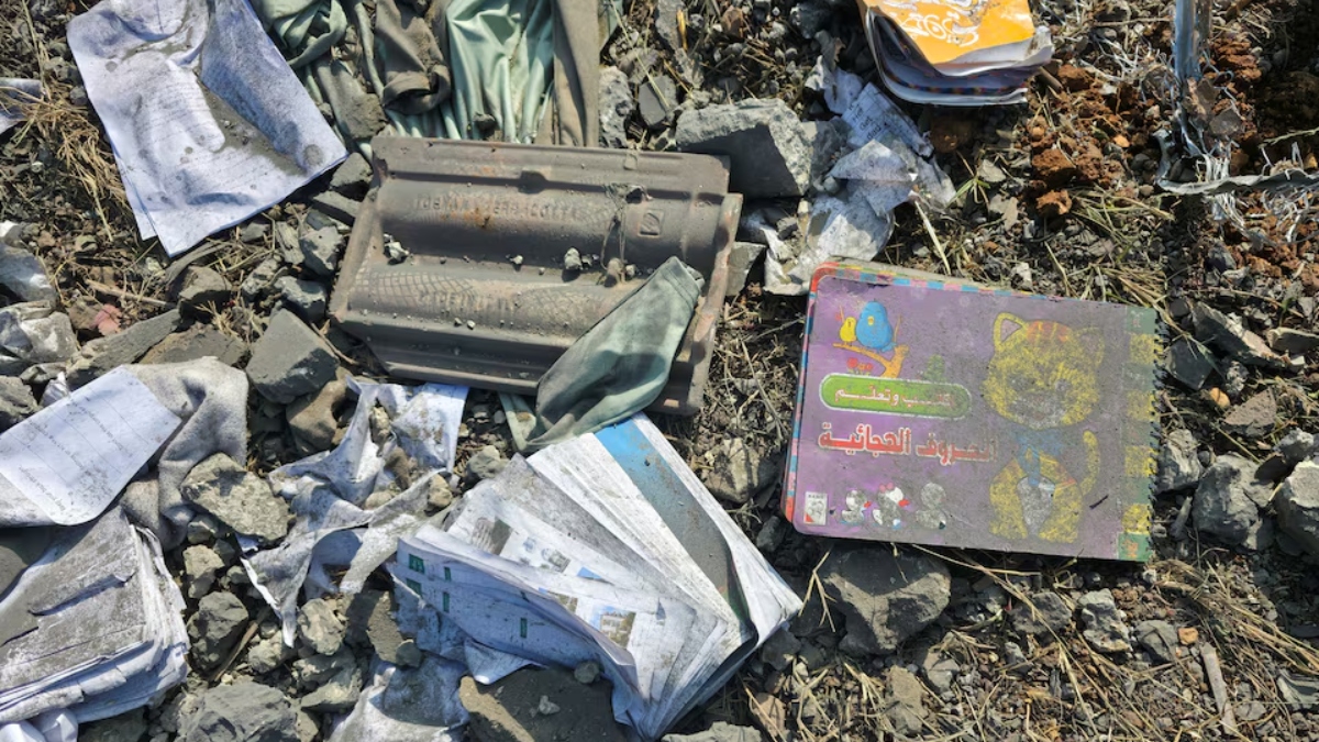 দক্ষিণ লেবাননে ইসরায়েলি হামলা, ২ শিশুসহ নিহত ১১