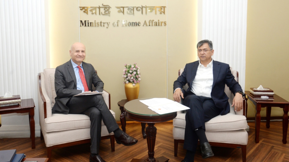 নিরাপদ অভিবাসন নিশ্চিতে ইতালির সঙ্গে কাজ করছে বাংলাদেশ: স্বরাষ্ট্রমন্ত্রী