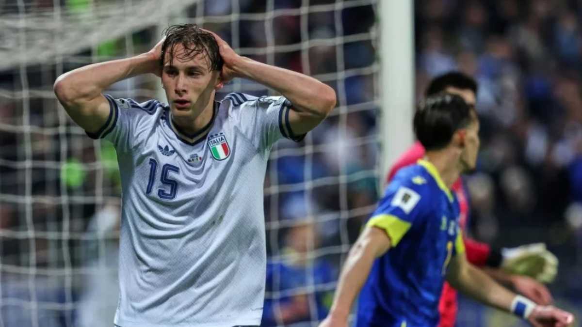 টানা তৃতীয়বার বিশ্বকাপ থেকে ছিটকে গেল ইতালি