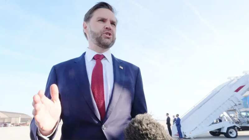 পাকিস্তানে জে ডি ভ্যান্স, আগেই পৌঁছেছে ইরানি প্রতিনিধি দল