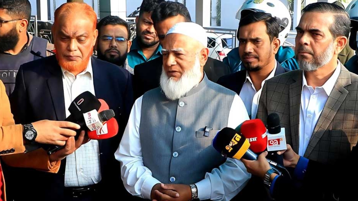 বাস্তবিক কর্মসূচি নিয়ে জনগণের সামনে যাওয়া উচিত: জামায়াত আমির