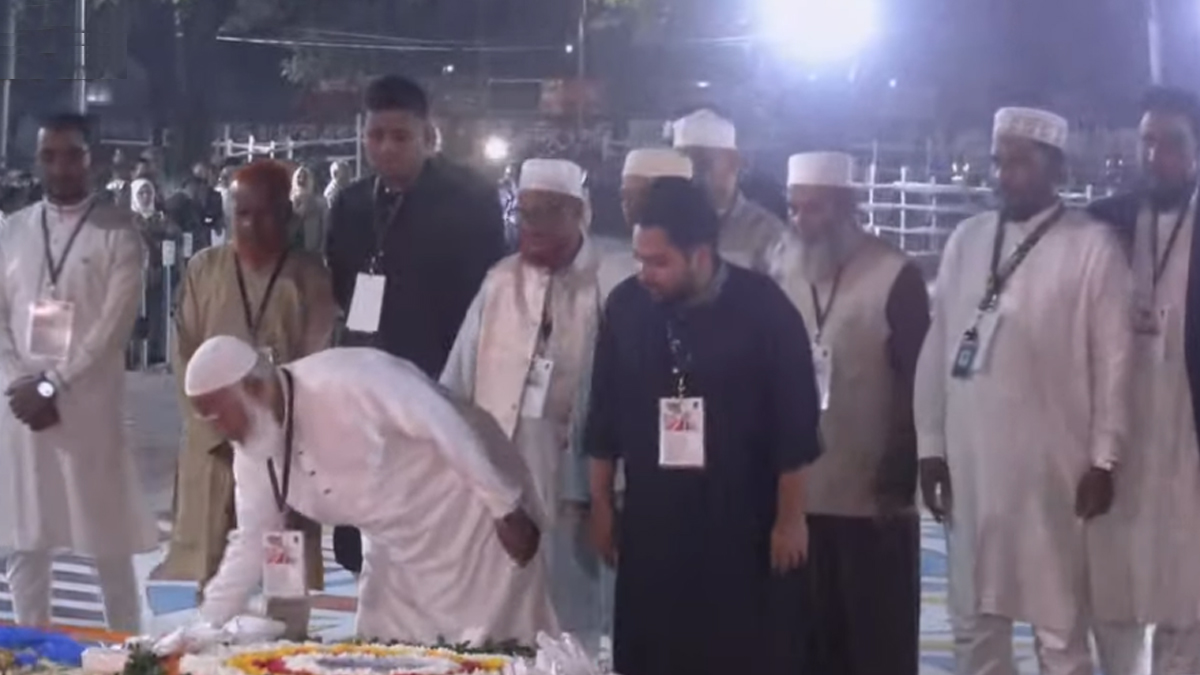 প্রথম কেন্দ্রীয় শহিদ মিনারে ফুল দিয়ে শ্রদ্ধা জামায়াতের