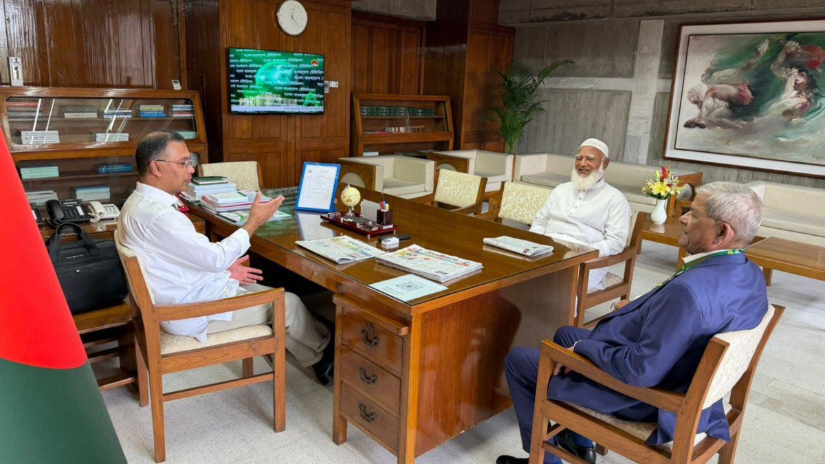 বিরোধী দলীয় নেতার প্রতি প্রধানমন্ত্রীর সৌজন্য, সংসদ সচিবালয়ে সাক্ষাৎ