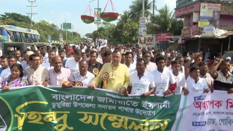 আলোচনায় জামায়াতের হিন্দু প্রার্থী, কী বার্তা দিচ্ছে দলটি?