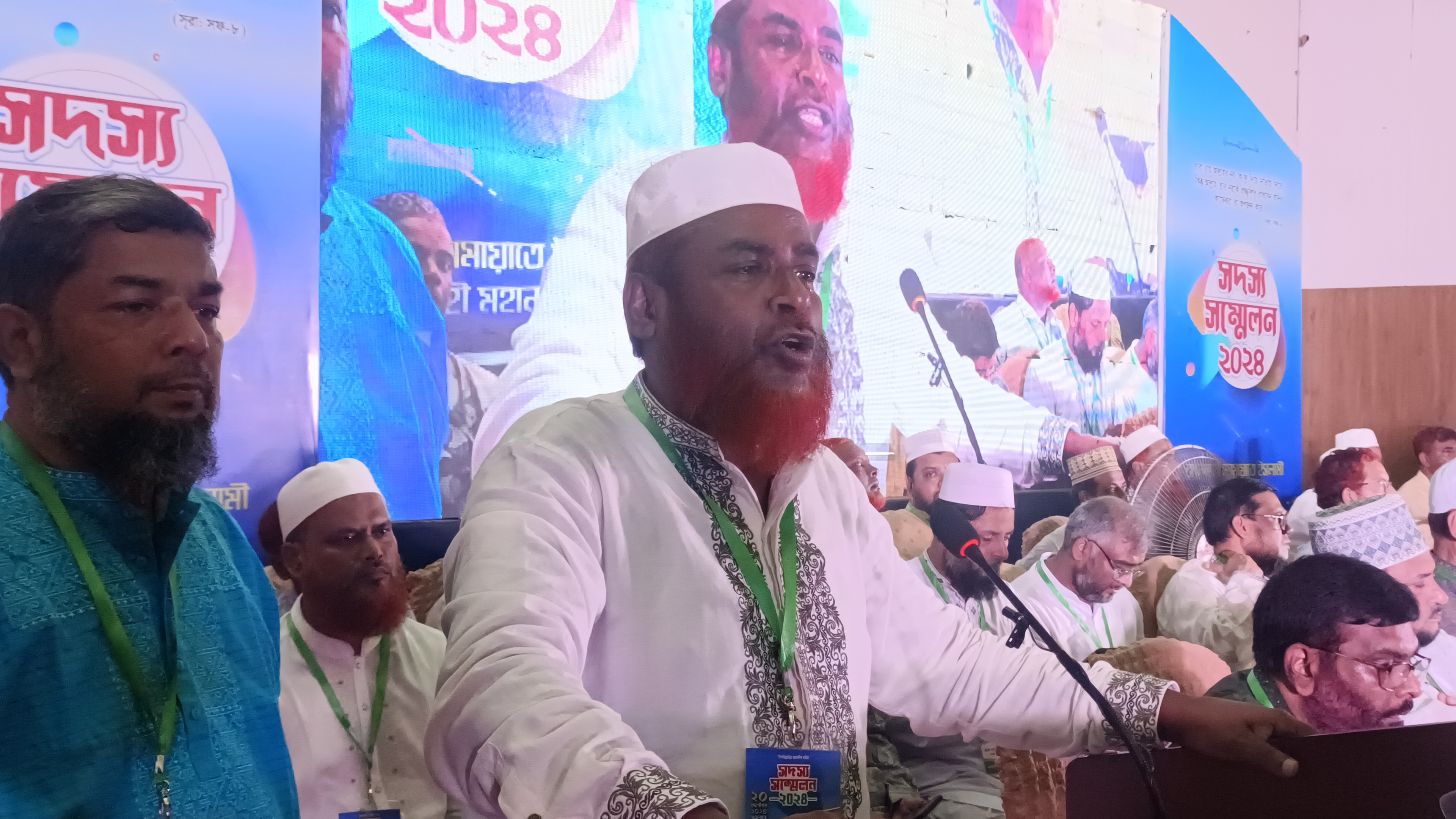 প্রেতাত্মাদের উস্কে দিয়ে বিশৃঙ্খলা সৃষ্টি করছে হাসিনা : জামায়াত সেক্রেটারি