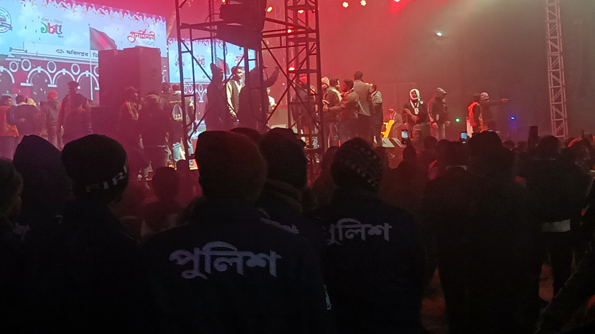 শিক্ষার্থী-বহিরাগত সংঘর্ষ, ফরিদপুর জিলা স্কুলে জেমসের কনসার্ট বাতিল