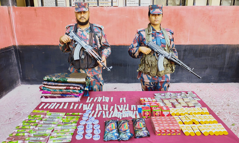 যশোর সীমান্তে অভিযান, কোটি টাকার পণ্য আটক