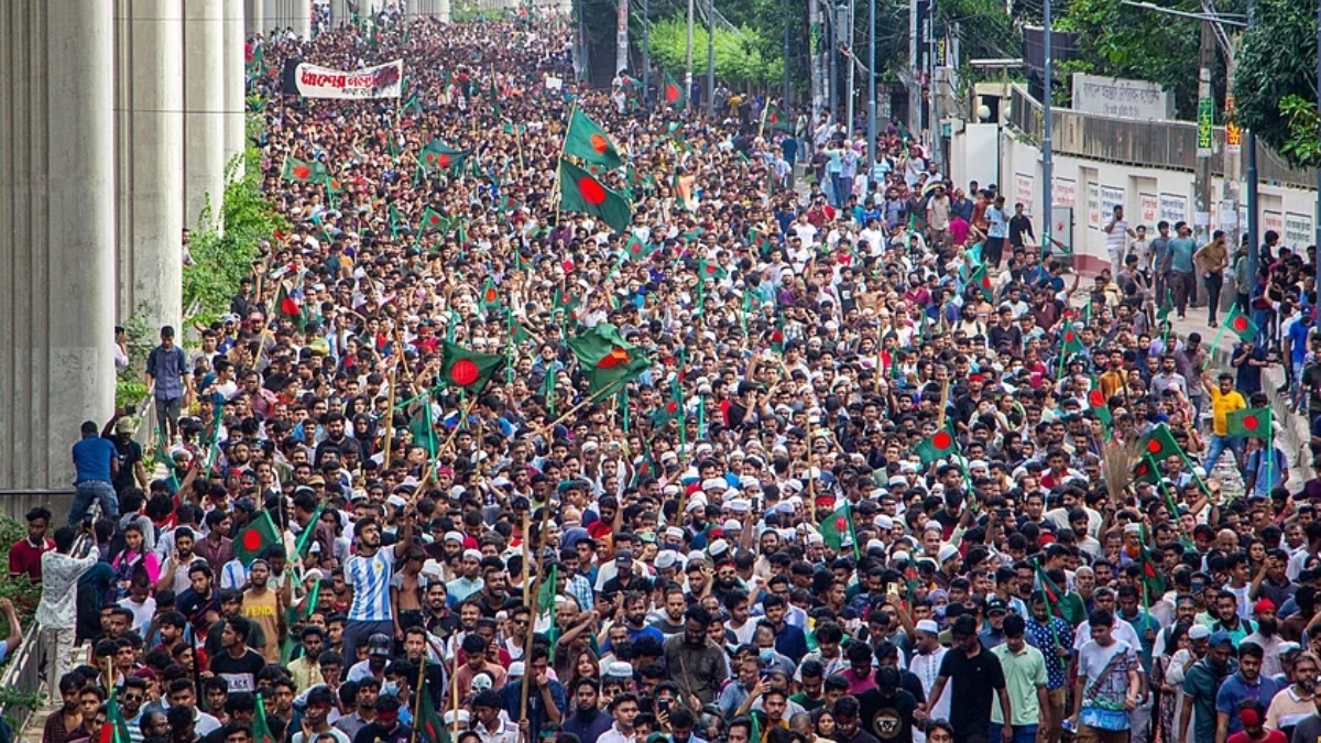 ভয়, পতন আর উৎসব: আমার দেখা ৫ আগস্ট