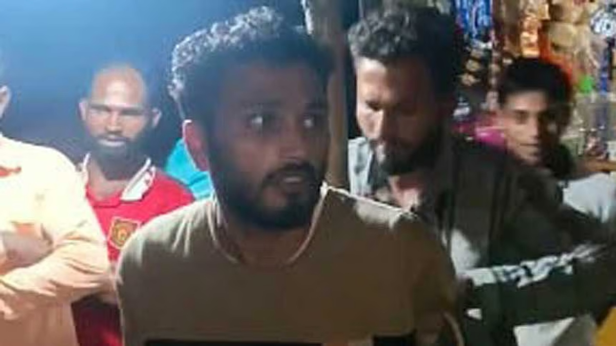 সুনামগঞ্জে ইয়াবাসহ আটক ‘জুলাই যোদ্ধা’, গণপিটুনি দিয়ে পুলিশে সোপর্দ