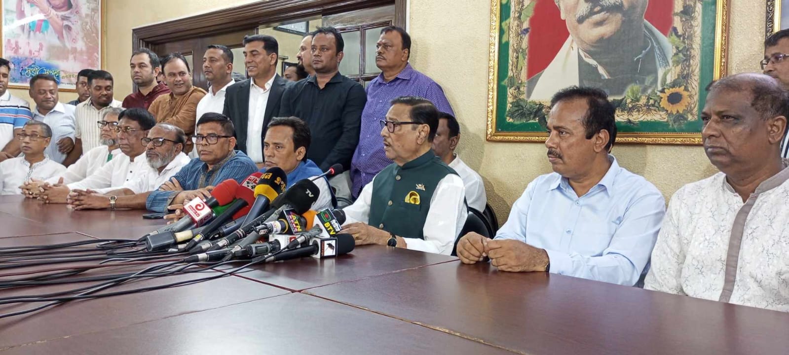 বেনজীর বিদেশে থাকলেও বিচার চলবে : কা‌দের