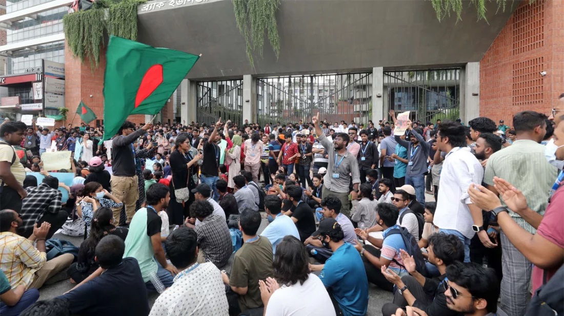 ‘লাশ-রক্ত মাড়িয়ে’ সংলাপে বসতে রাজি নন আন্দোলনকারীরা