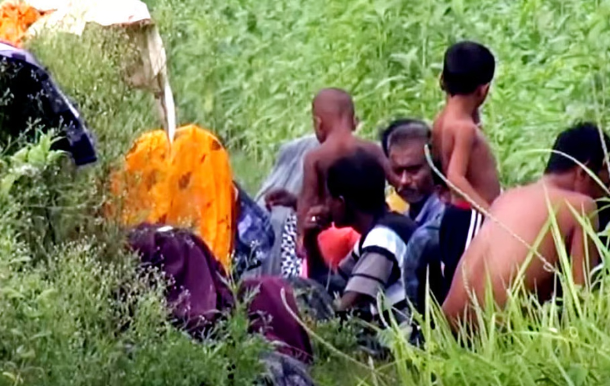 কুষ্টিয়া সীমান্তে ১২ জনকে পুশইন চেষ্টা: পতাকা বৈঠকেও মেলেনি সমাধান