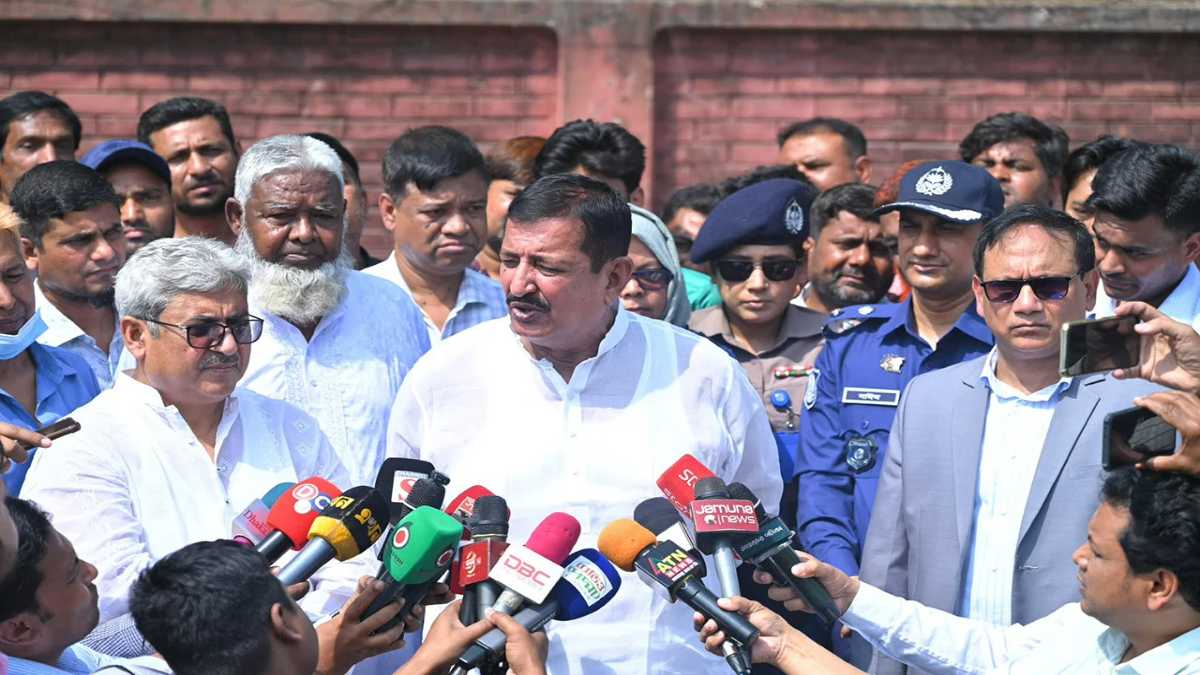 প্রতি শনিবার দেশজুড়ে পরিচ্ছন্নতা কার্যক্রমের ঘোষণা ভূমিমন্ত্রীর