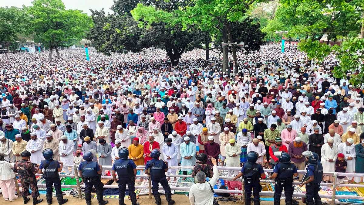 শোলাকিয়ায় স্মরণকালের বৃহত্তম জামাত, মোনাজাতে বিশ্বশান্তি কামনা