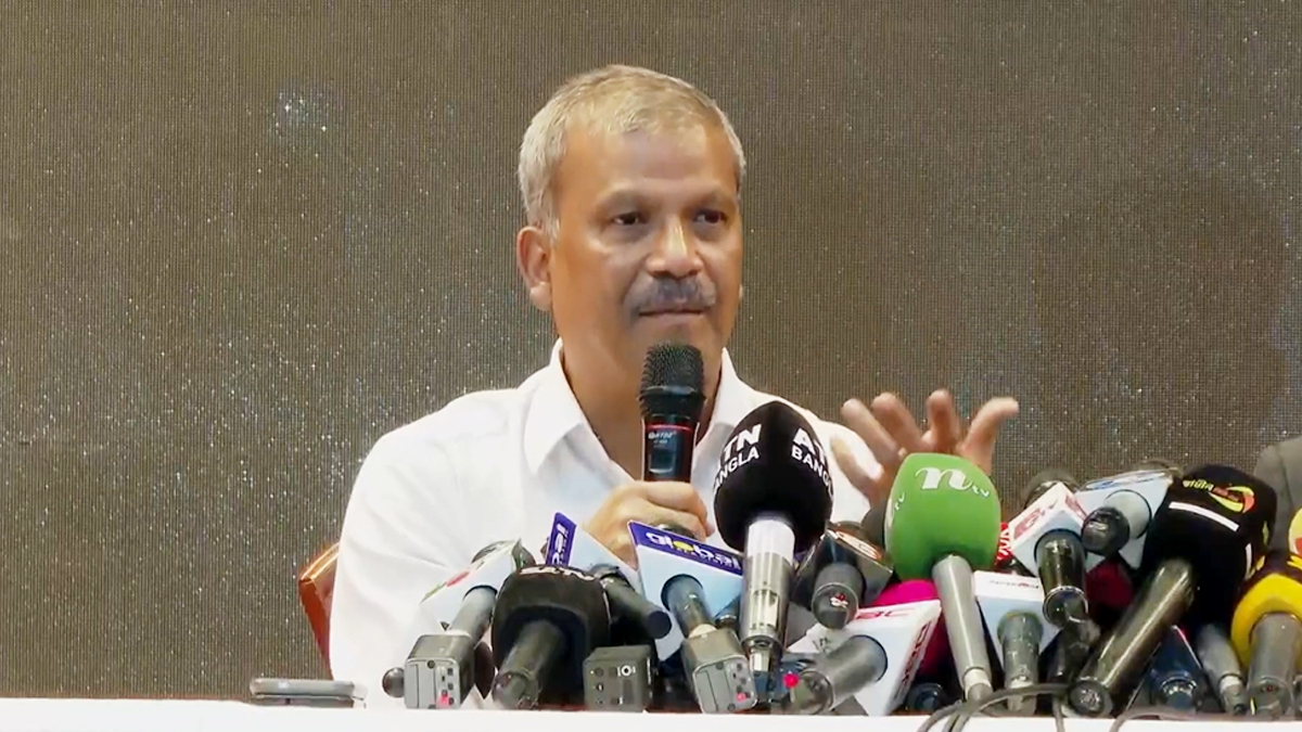 দায়িত্ব শেষ করে যত তাড়াতাড়ি যেতে পারি, বাঁচব: আসিফ নজরুল