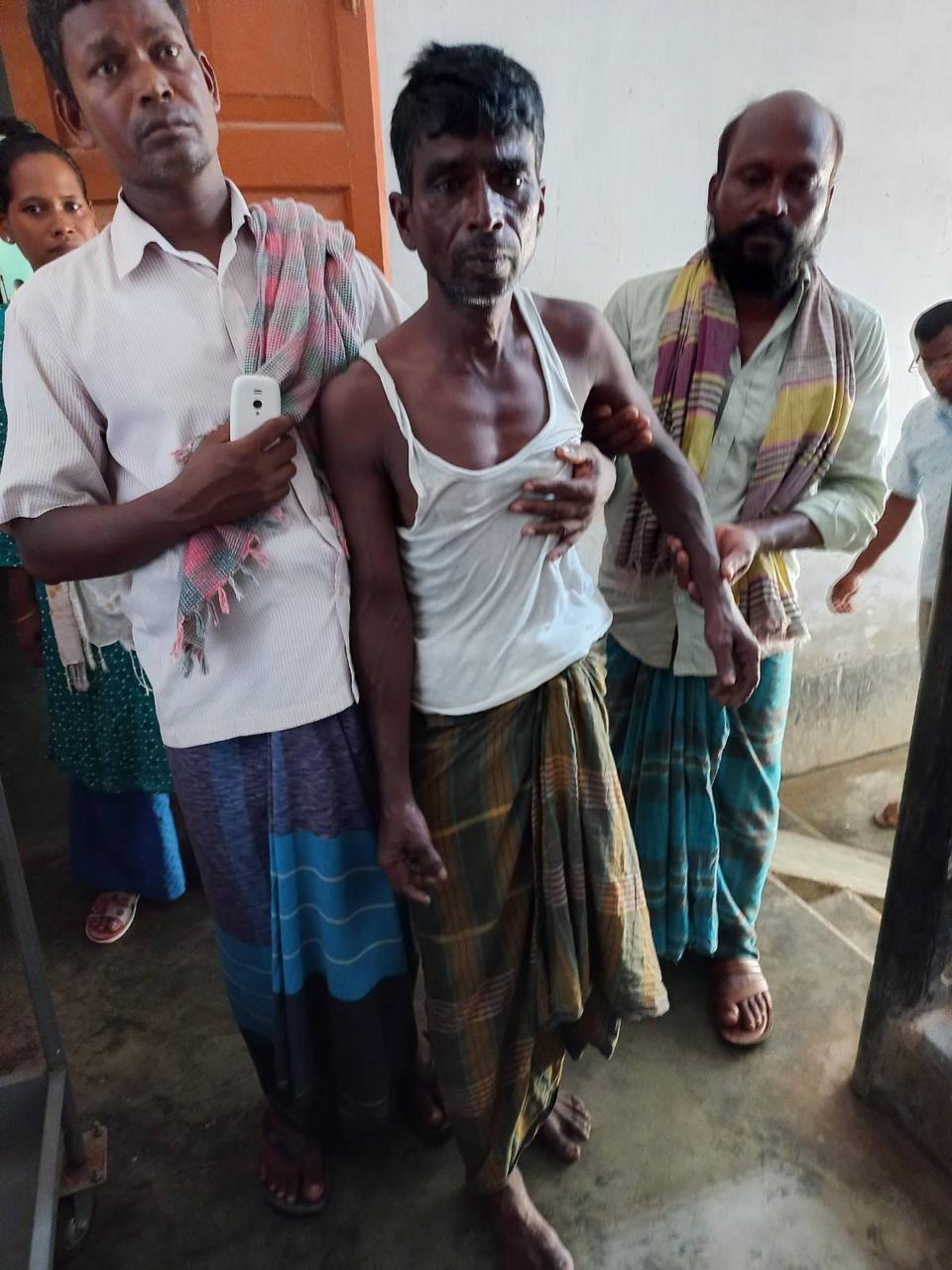 রাজশাহীতে জমি দখল নিতে না পেরে আদিবাসীকে মারধরের অভিযোগ