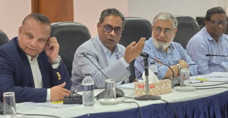 এক লাখ স্বাস্থ্য কর্মী নিয়োগ দেবে সরকার, জানালেন প্রতিমন্ত্রী