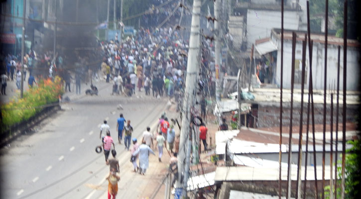পুলিশের সঙ্গে সংঘর্ষে ছাত্রদল নেতা নিহত