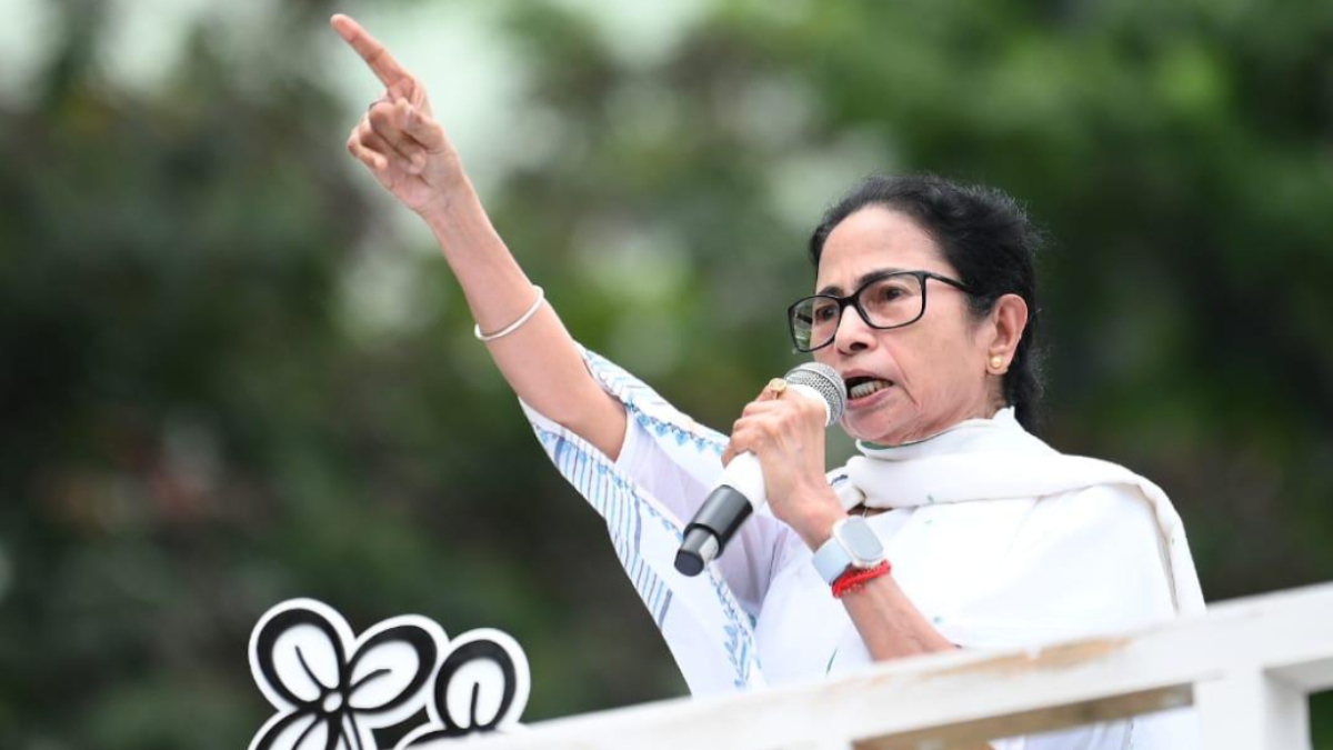 বিজেপি নয়, তৃণমূলের লড়াই ছিল নির্বাচন কমিশনের বিরুদ্ধে: মমতা
