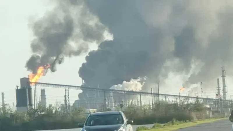 যুক্তরাষ্ট্রের টেক্সাসে তেল শোধনাগারে ভয়াবহ বিস্ফোরণ