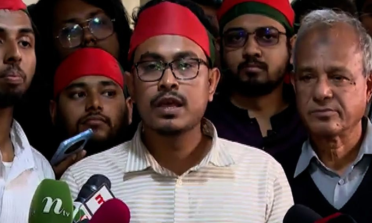 ‘স্বরাষ্ট্র উপদেষ্টার উপস্থিতিতে তাকেই পদত্যাগের আল্টিমেটাম ডাকসু ভিপির’