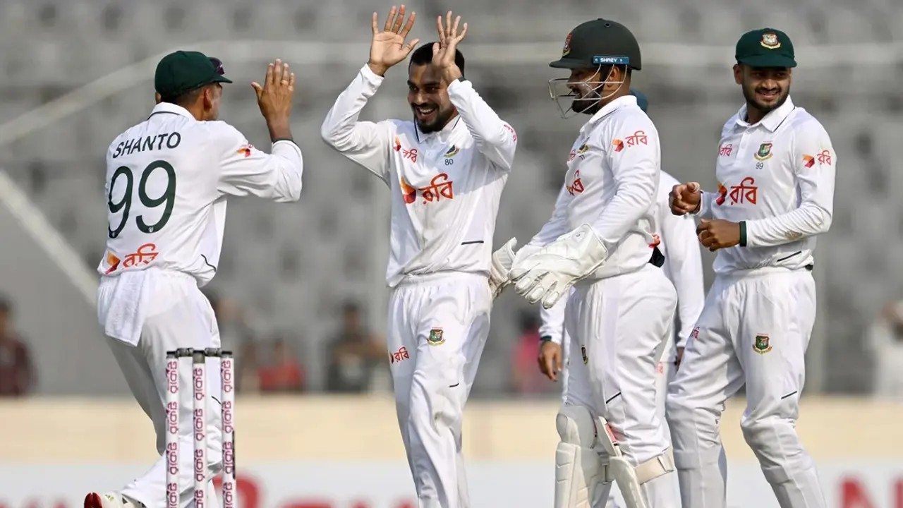 মিরাজ ম্যাজিকে বাংলাদেশের ২৭ রানের লিড