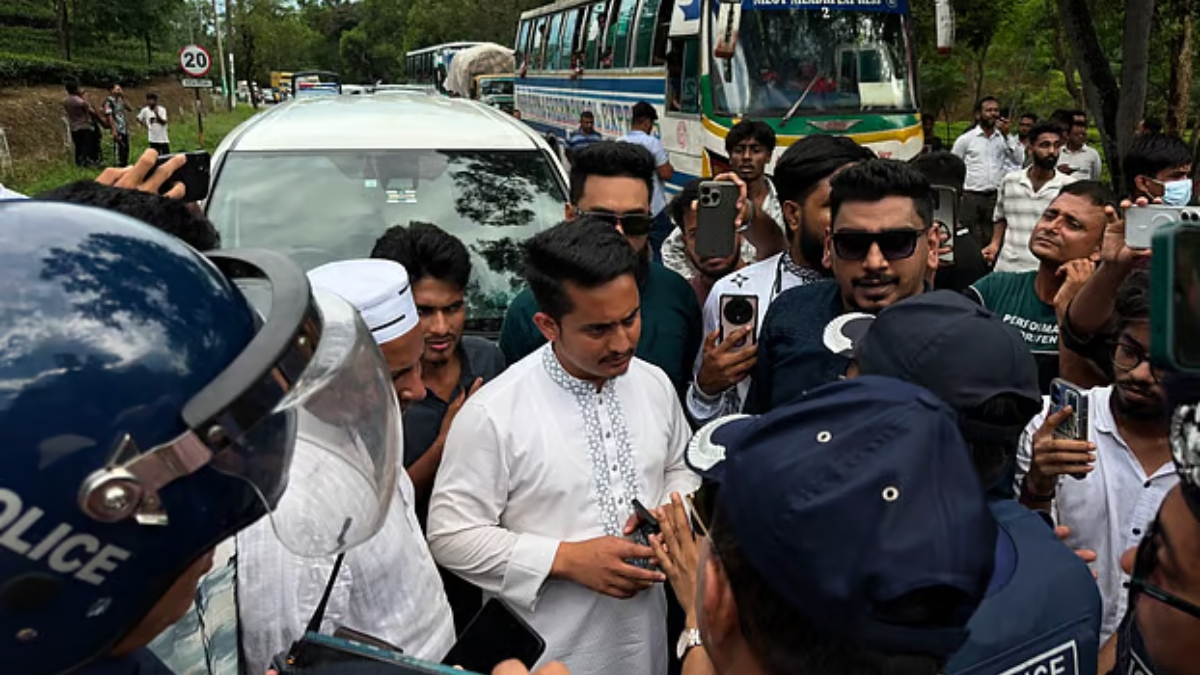 পুলিশের বাধা পেরিয়ে হবিগঞ্জের পথে এনসিপি নেতারা