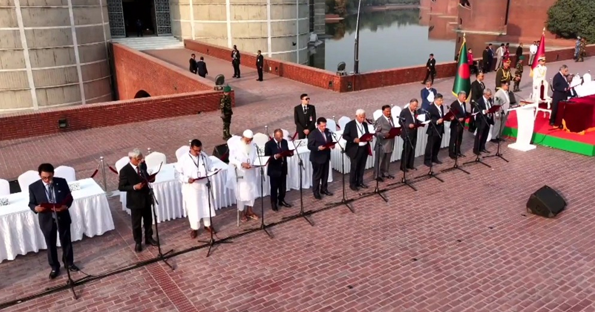 শপথ নিলেন ২৫ মন্ত্রী ও ২৪ প্রতিমন্ত্রী