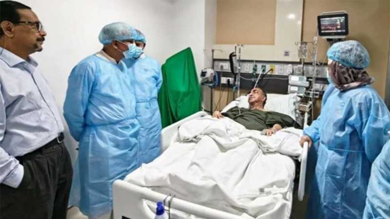 মির্জা আব্বাসকে দেখতে এভারকেয়ারে গেলেন মির্জা ফখরুল