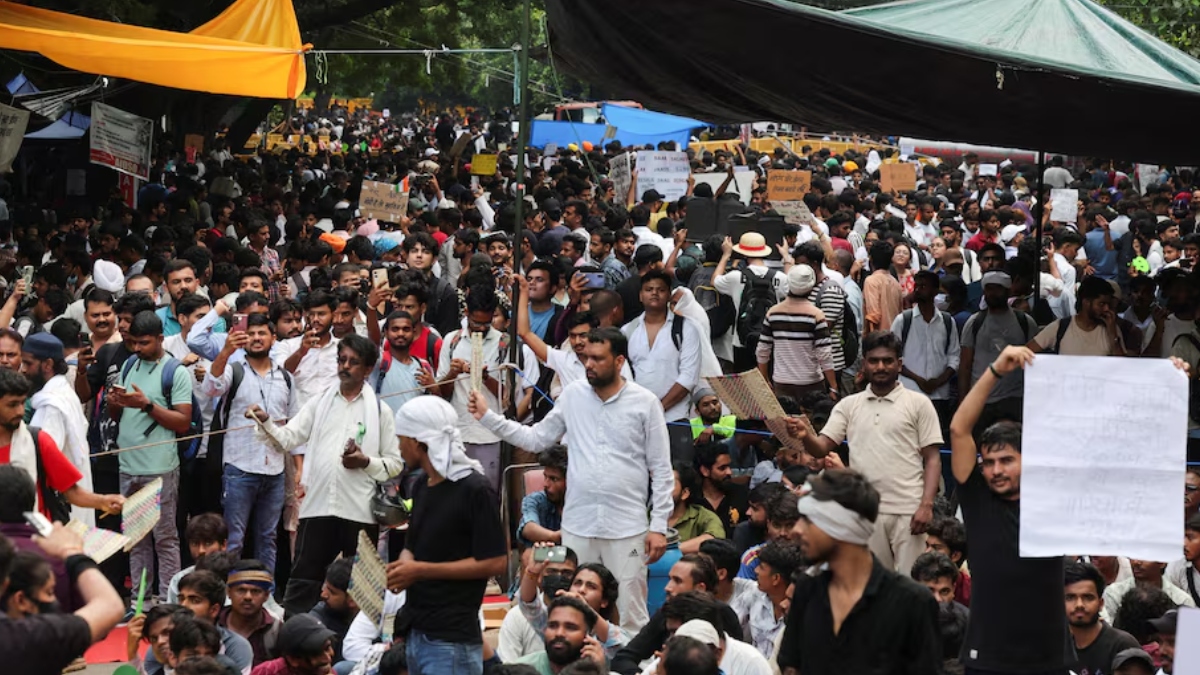 শিক্ষার্থীদের বিক্ষোভ ঘিরে দিল্লির কেন্দ্রীয় এলাকায় ‘মোবাইল ইন্টারনেট বন্ধ’