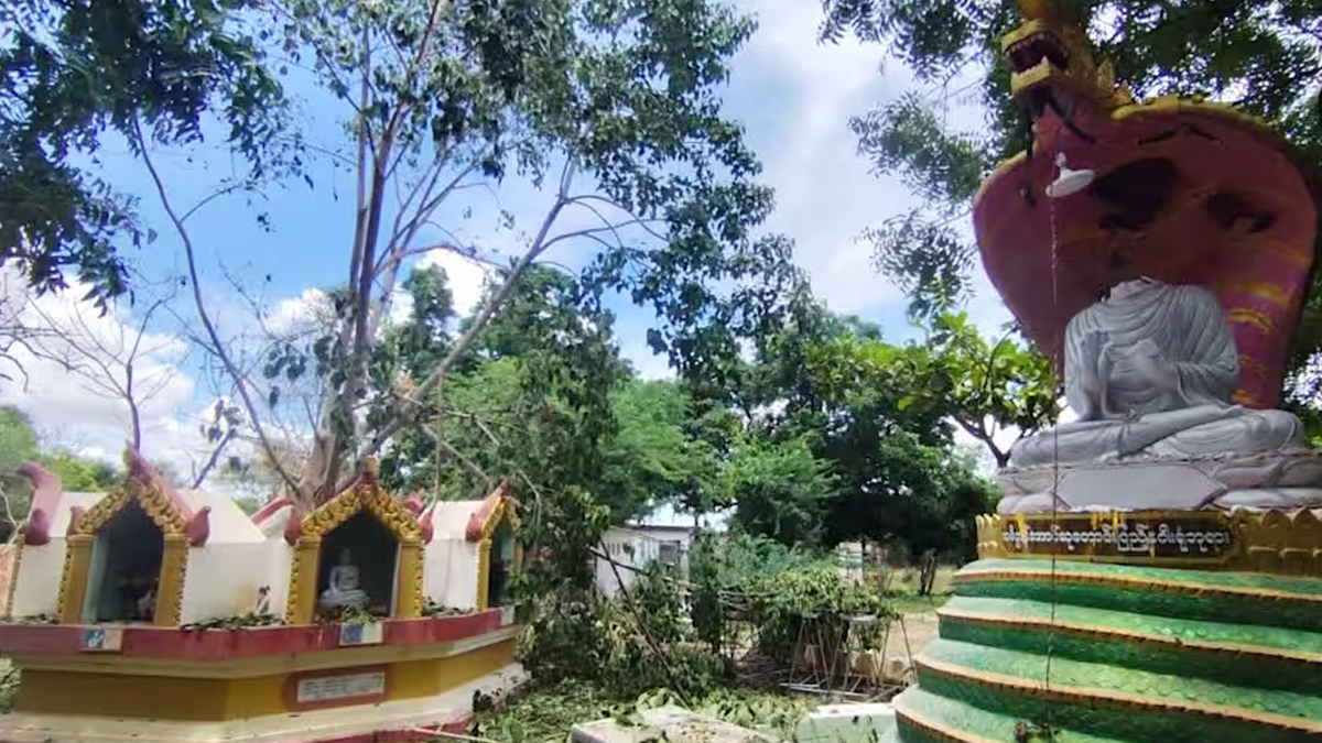 মিয়ানমারে বৌদ্ধ মঠে ধর্মীয় অনুষ্ঠানে সামরিক বাহিনীর হামলা, নিহত ১৪