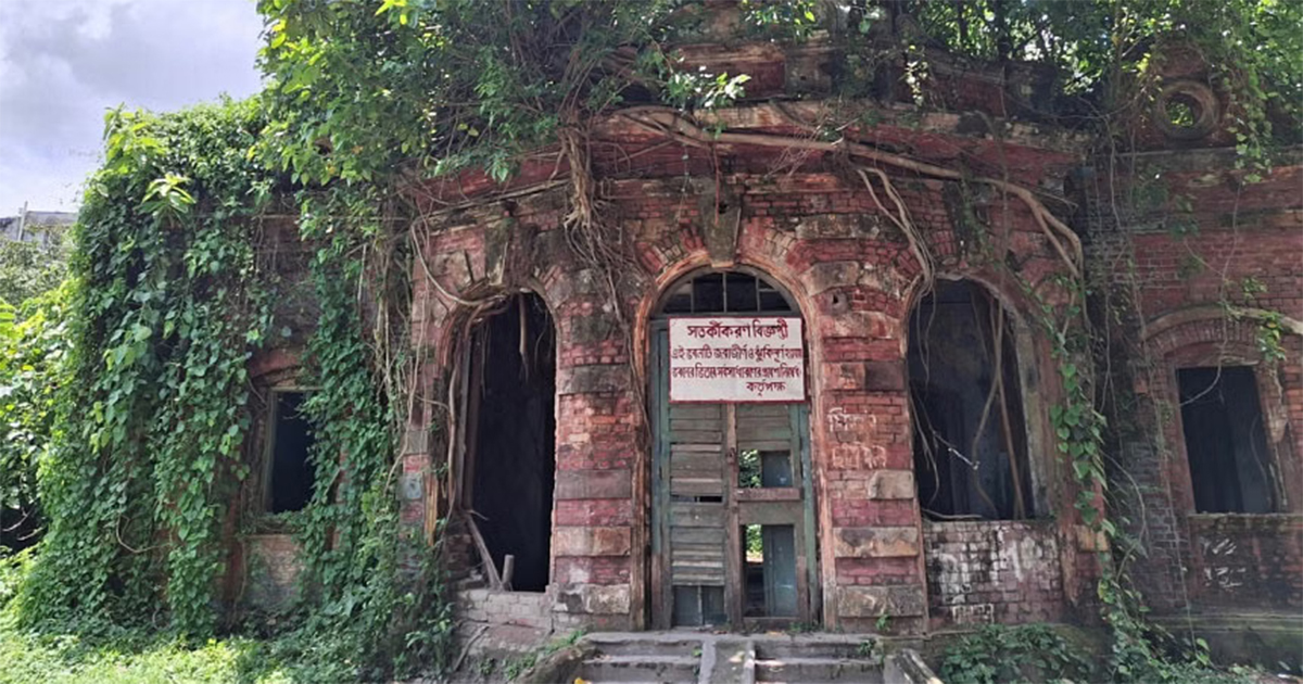 ‘ভেঙে ফেলা বাড়িটি সত্যজিৎ রায়ের পূর্বপুরুষদের নয়’