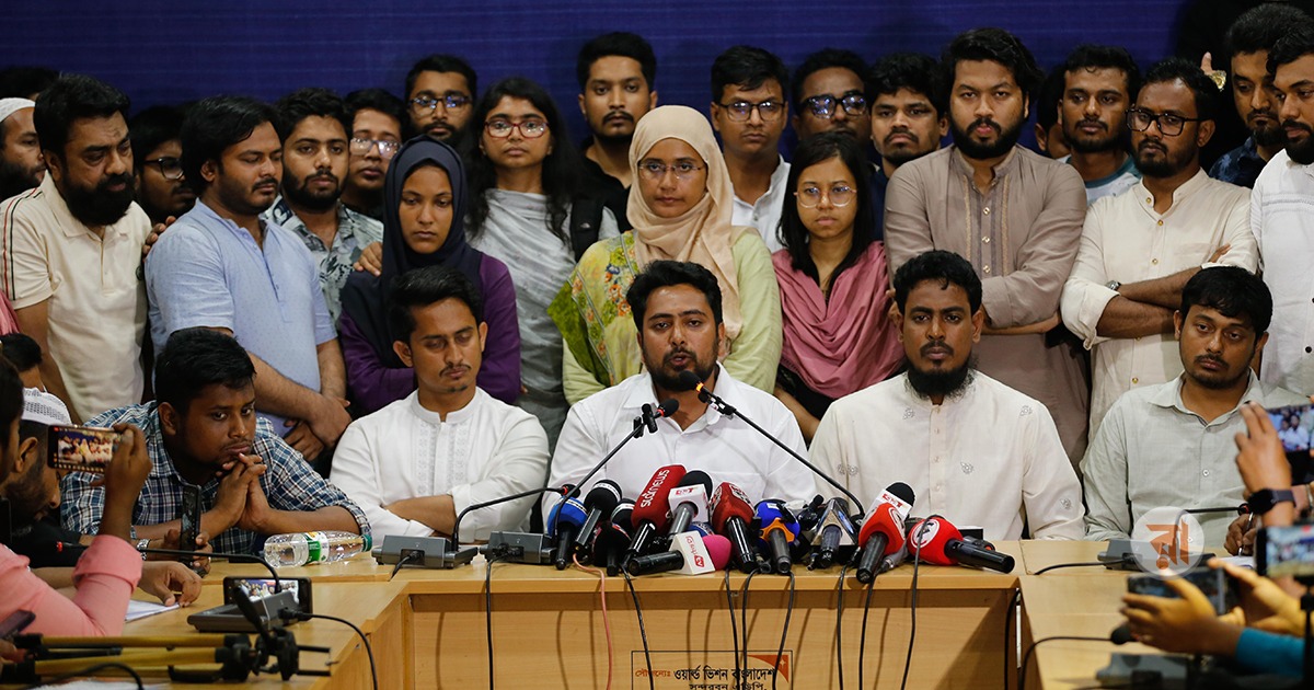 জঙ্গি কায়দায় হামলা করেছে আ.লীগ: নাহিদ