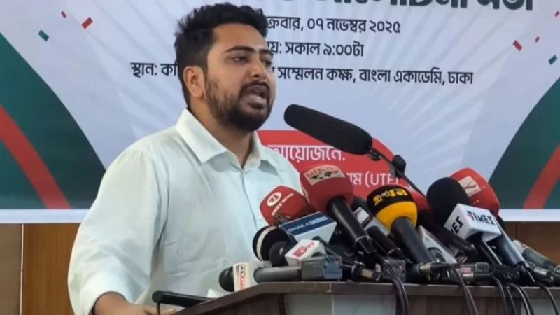 দেশের মানুষ পরিবর্তনের জন্য মুখিয়ে আছে: নাহিদ ইসলাম