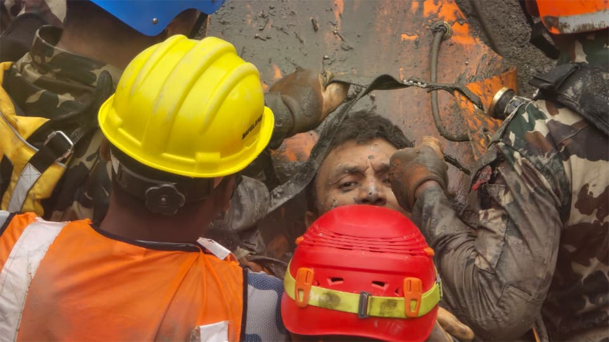 ৯ দিন পর ত্রিশূলী-থ্রিএ টানেল থেকে জীবিত উদ্ধার ২ শ্রমিক