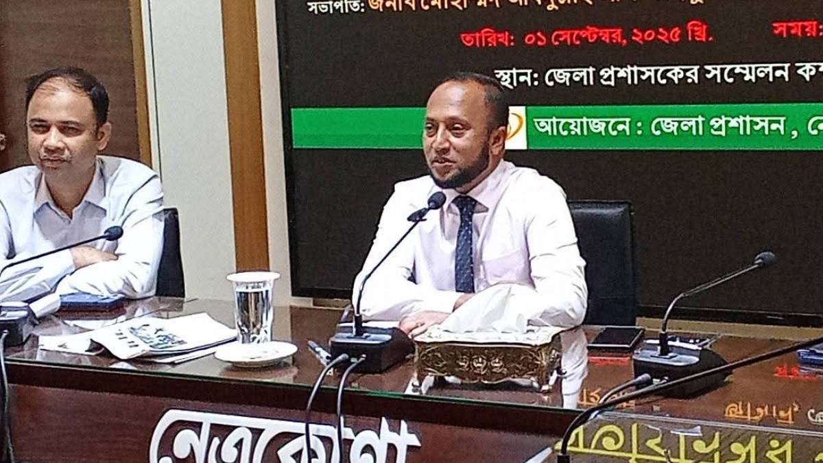 সাংবাদিকদের সঙ্গে মতবিনিময় নেত্রকোনার নতুন ডিসির