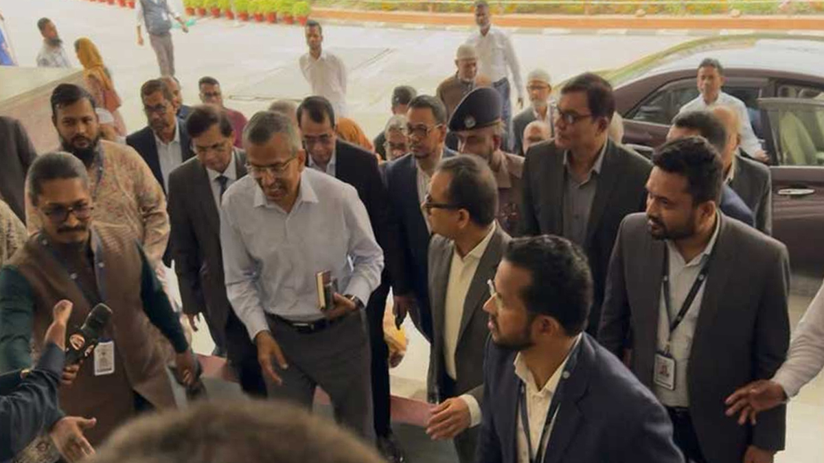 আগে কাজ করি তারপর কথা বলব: গভর্নর