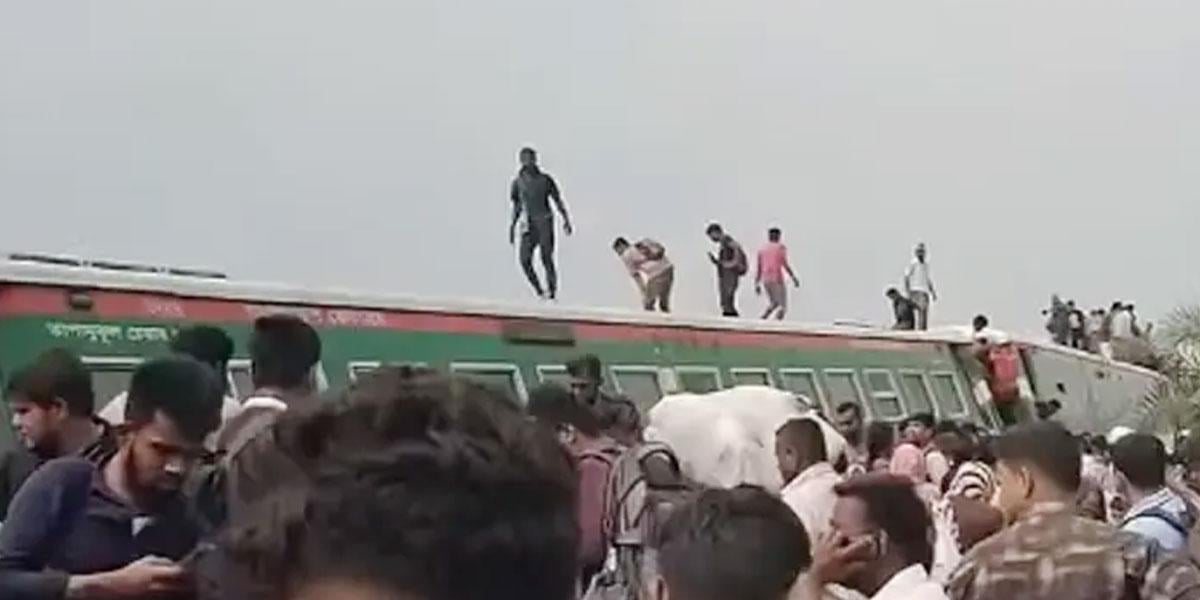 সান্তাহারে হাজারো যাত্রী নিয়ে দুর্ঘটনার কবলে নীলসাগর এক্সপ্রেস