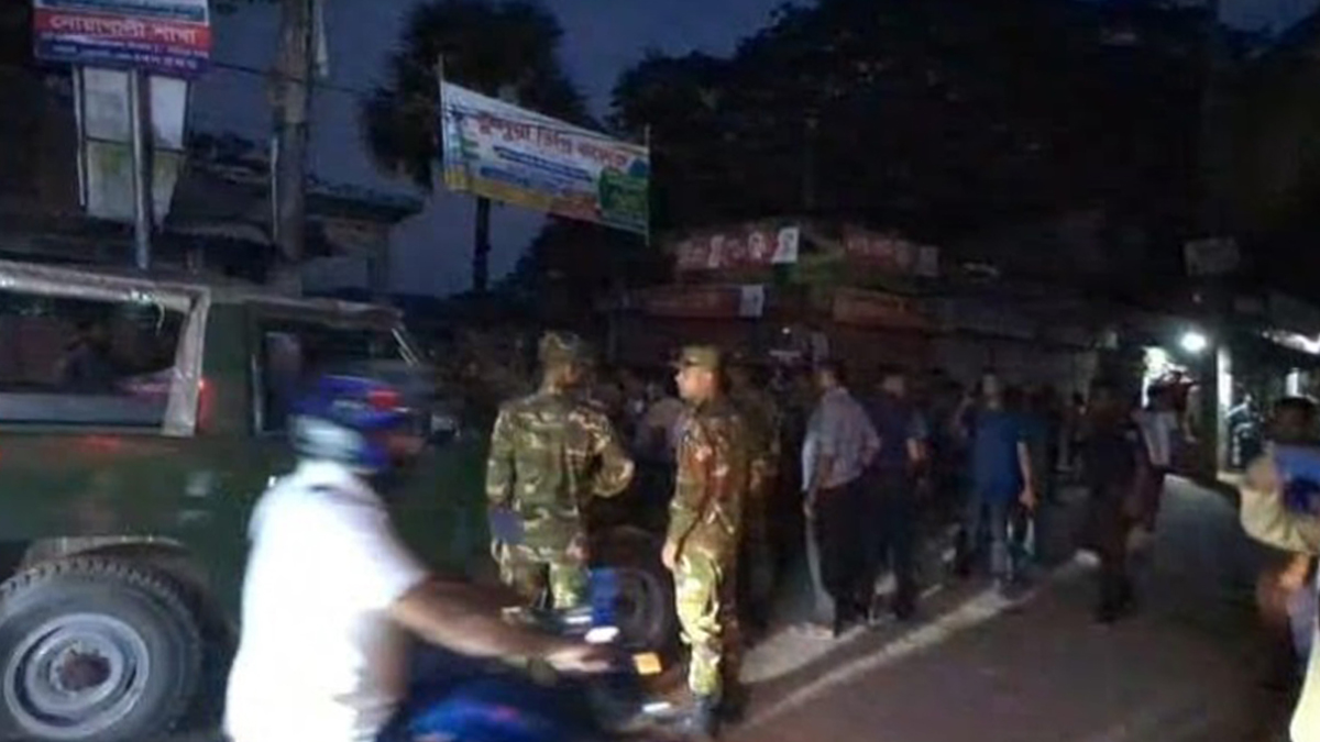 নোয়াখালীতে যুবদল-শিবির সংঘর্ষে আহত অর্ধশতাধিক