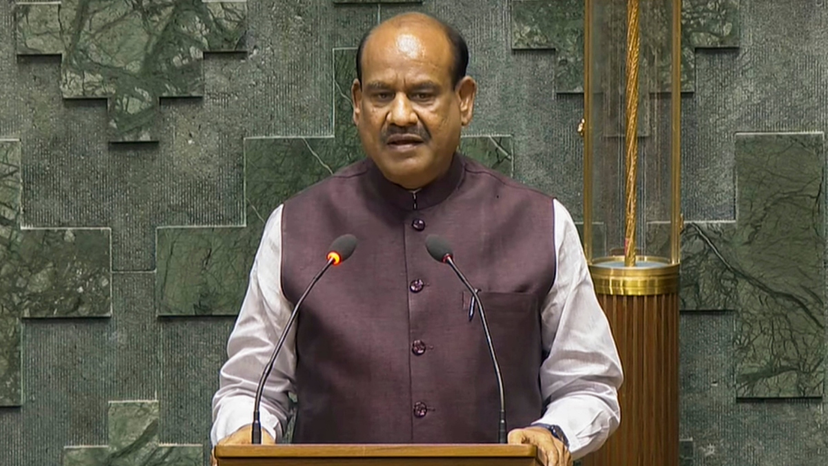 মন্ত্রিসভার শপথে আসছেন ভারতের লোকসভার স্পিকার