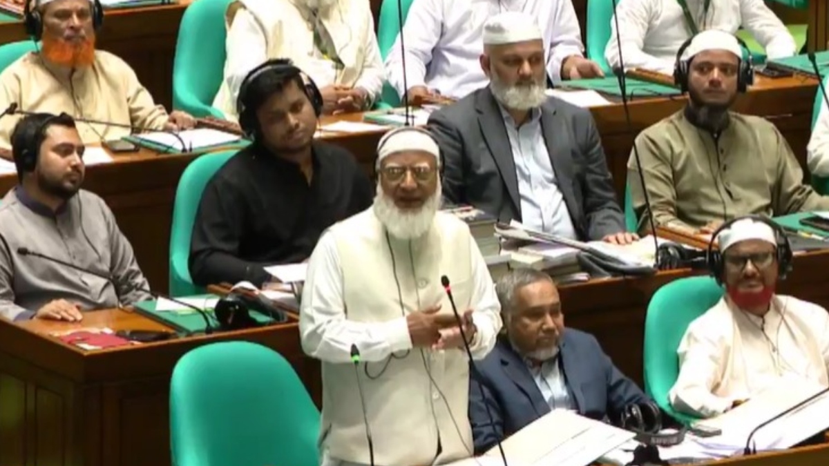 ইতিহাস নিয়ে পড়ে থাকলে নিজেরা ইতিহাস গড়তে পারব না