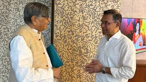 প্রধানমন্ত্রীর সঙ্গে অধ্যাপক আবদুল্লাহ আবু সায়ীদের সাক্ষাৎ