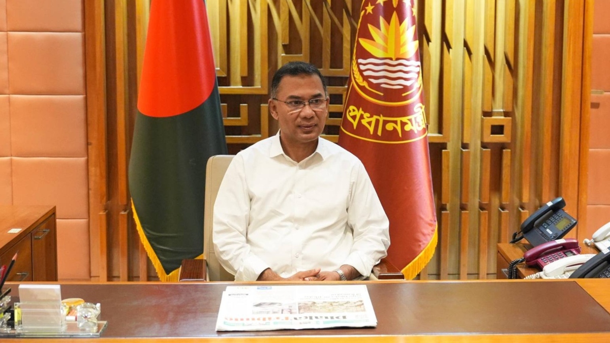 প্রথমবারের মতো সশস্ত্র বাহিনী বিভাগে অফিস করলেন প্রধানমন্ত্রী