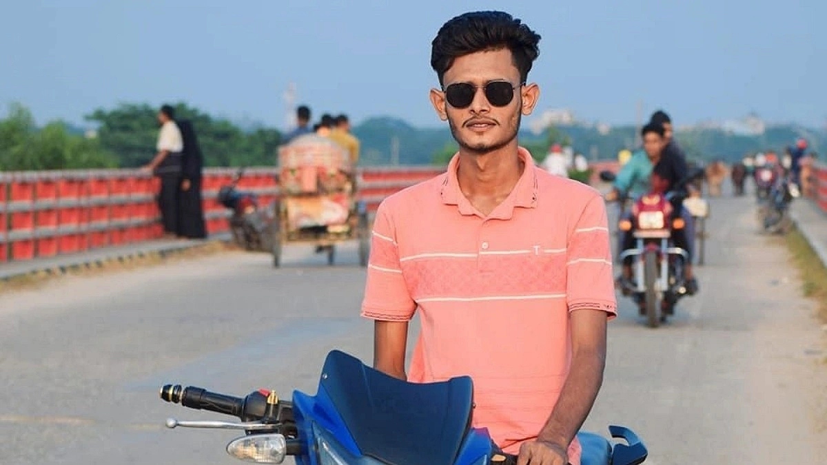 বরযাত্রার গাড়ি থামিয়ে ভাঙচুর, নববধূকে তুলে নিলেন ছাত্রদল কর্মী